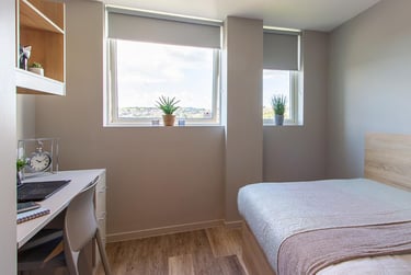 1 bed studio, Bonhay Road, St David's, Exeter, EX43AY - Image 11